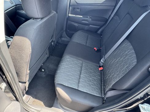 Used 2025 Mitsubishi Outlander Sport AWD image 21