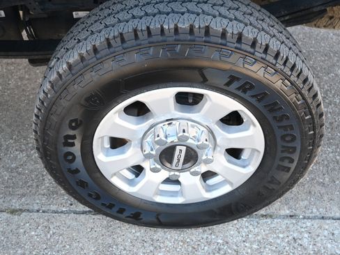 Used 2024 Ford F250 XLT image 7