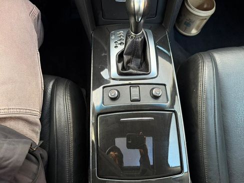 Used 2015 INFINITI QX70 AWD w/ Premium Package image 18