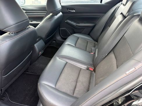 Used 2019 Nissan Altima 2.5 SR FWD image 9