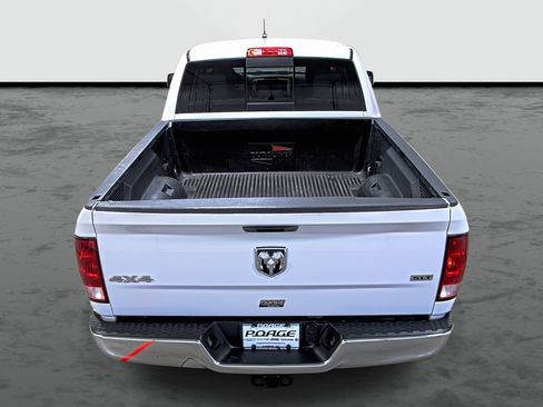 Used 2017 RAM 2500 SLT AWD/4WD image 3