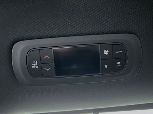 New 2025 Chrysler Pacifica Select FWD image 25