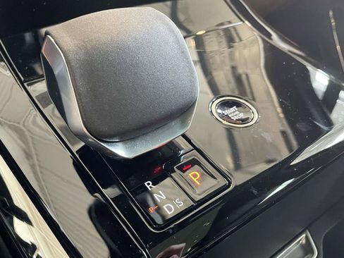 New 2026 Land Rover Range Rover Sport SE AWD/4WD image 31
