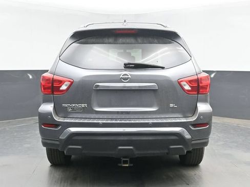 Used 2019 Nissan Pathfinder SL FWD image 9