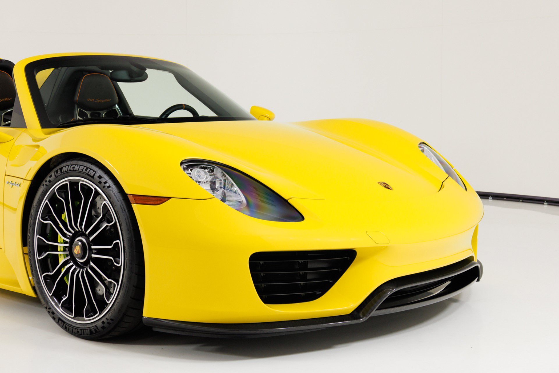 Used 2015 Porsche 918 Spyder AWD/4WD image 51