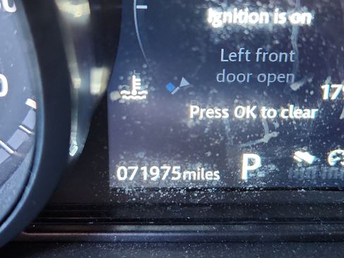 Used 2019 Land Rover Discovery Sport Landmark Edition image 21