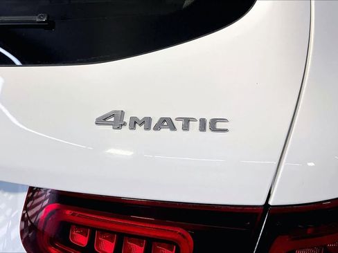 Used 2022 Mercedes-Benz GLC 300 4MATIC image 10