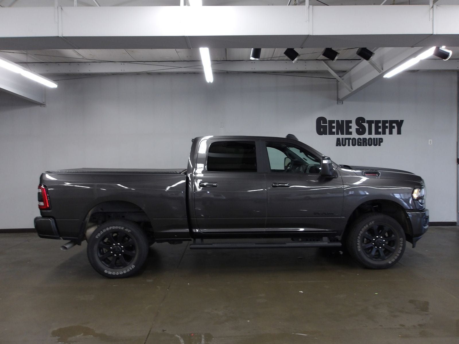 Used 2024 RAM 2500 Big Horn w/ Night Edition AWD/4WD image 3