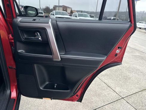 Used 2019 Toyota 4Runner SR5 image 16