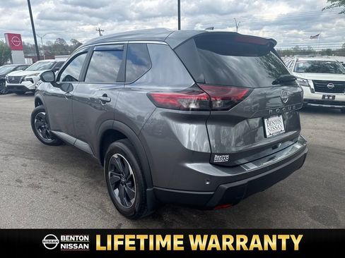Certified 2025 Nissan Rogue SV w/ SV Premium Package image 6
