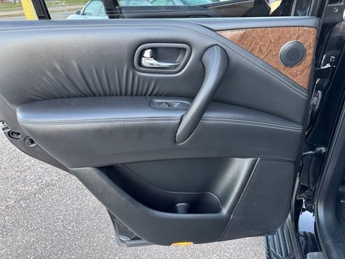 Used 2015 INFINITI QX80 Luxe w/ 22" Wheel Package image 24