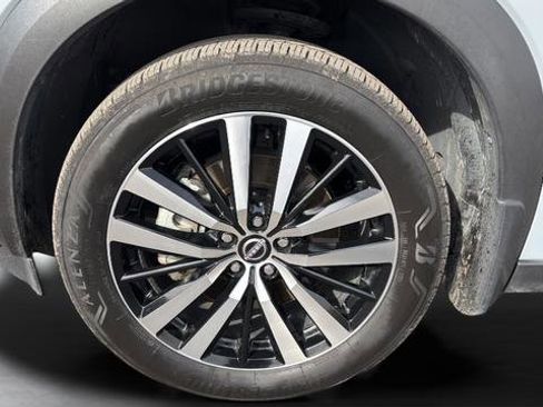 Used 2025 Nissan Pathfinder Platinum image 20