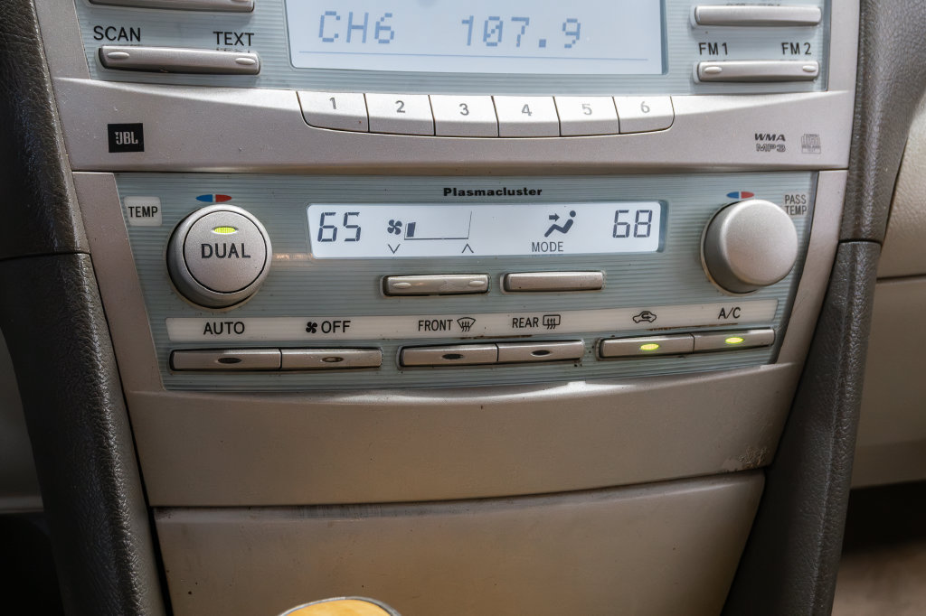 Used 2007 Toyota Camry XLE FWD image 18