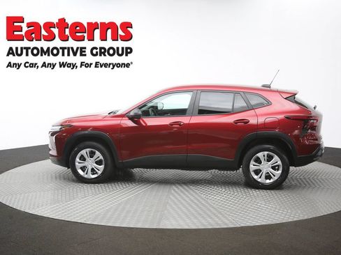 Used 2024 Chevrolet Trax LS FWD image 60