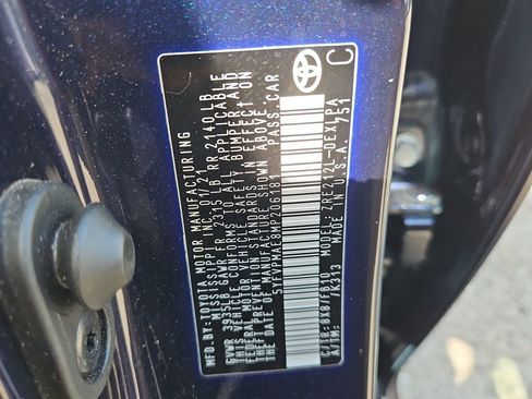 Used 2021 Toyota Corolla LE w/ LE Convenience Package image 28