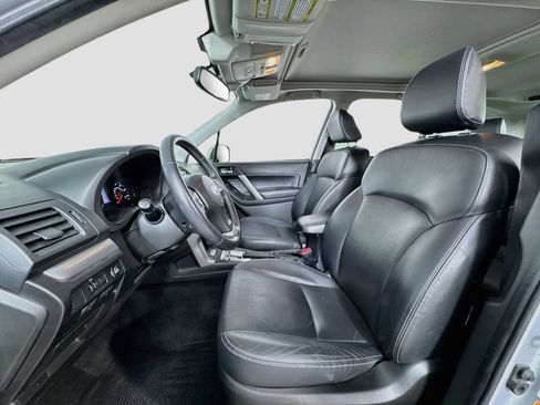 Used 2014 Subaru Forester 2.5i Touring AWD/4WD image 12