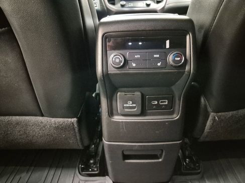 Used 2023 GMC Acadia AT4 w/ Technology Package image 22