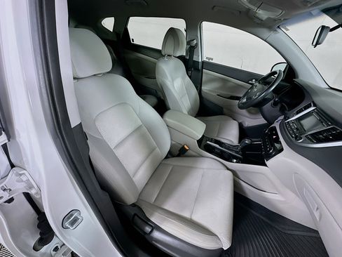 Used 2017 Hyundai Tucson Sport FWD image 30