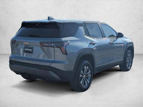 New 2026 Chevrolet Equinox LT w/ Convenience Package II FWD image 2