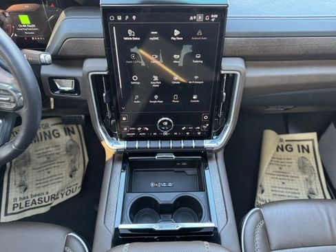 Used 2025 GMC Yukon Denali Ultimate image 29
