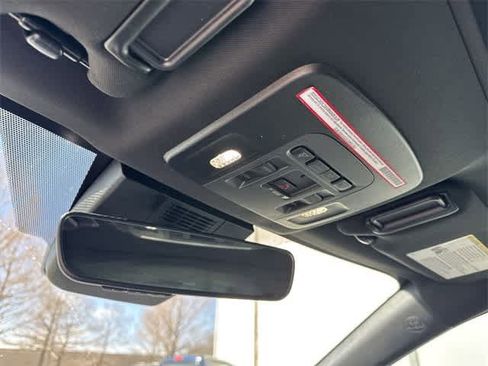 Used 2025 Toyota Camry SE image 26