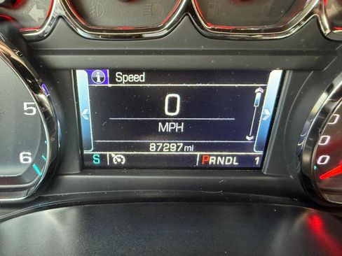 Used 2018 GMC Sierra 2500 SLT w/ Driver Alert Package image 9