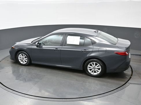 Used 2025 Toyota Camry LE image 36