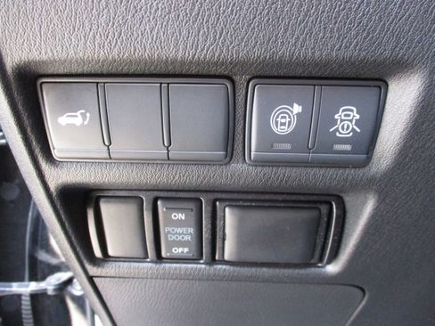 Used 2020 Nissan Armada SL w/ Premium Package image 31