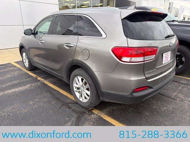 Used 2016 Kia Sorento FWD w/ LX Convenience Package image 3