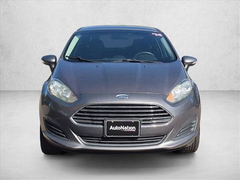 Used 2014 Ford Fiesta SE FWD image 2
