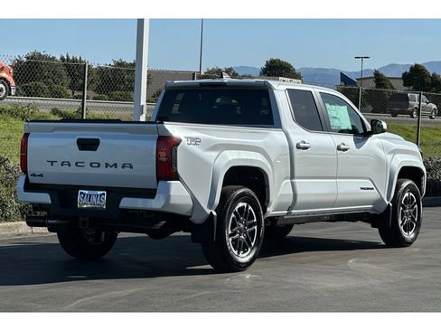 New 2025 Toyota Tacoma TRD Sport image 3