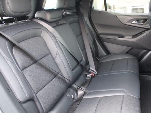 New 2027 Chevrolet Equinox LT w/ Convenience Package II AWD/4WD image 16