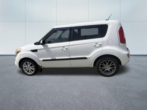Used 2013 Kia Soul + FWD image 8