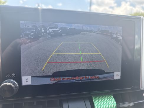 Used 2024 Toyota RAV4 XLE AWD/4WD image 32