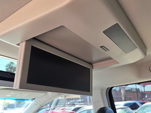 Used 2014 Toyota Sienna SE w/ SE Premium Package w/Entune FWD image 31