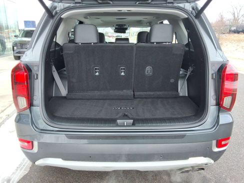 Used 2022 Hyundai Palisade SEL w/ 8P Bench Seat Package AWD/4WD image 32