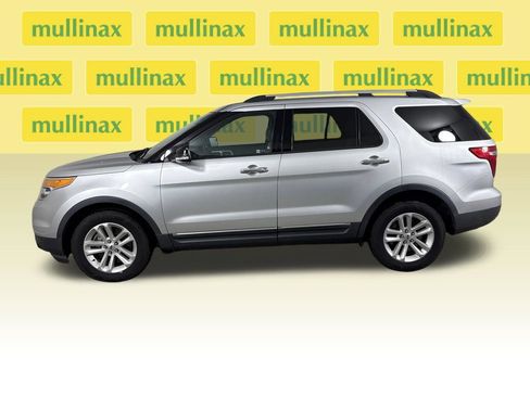 Used 2014 Ford Explorer XLT w/ Equipment Group 201A FWD image 12