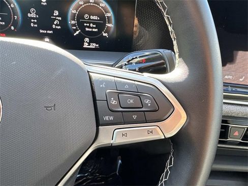 Certified 2025 Volkswagen Tiguan S image 18