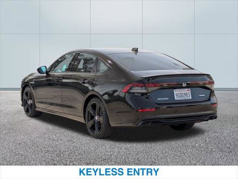 Used 2023 Honda Accord Sport image 9