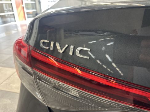Used 2024 Honda Civic Sport image 7