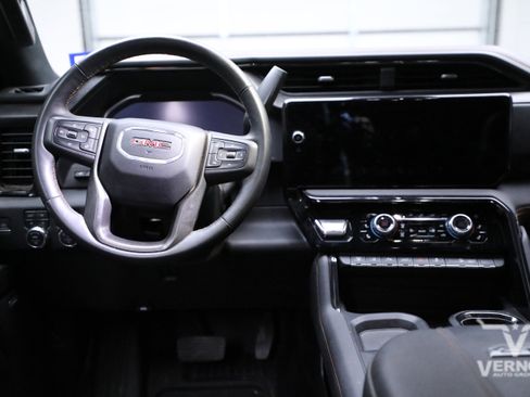 Used 2024 GMC Sierra 3500 AT4 w/ AT4 Premium Plus Package image 9