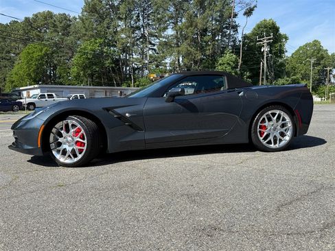 Used 2019 Chevrolet Corvette Stingray Convertible w/ 1LT RWD image 4