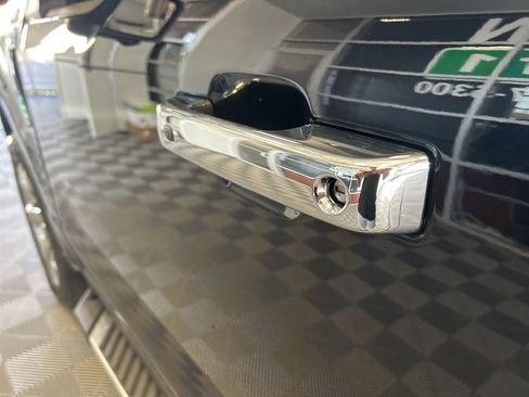 Used 2022 Ford F150 XLT w/ Equipment Group 302A High image 9