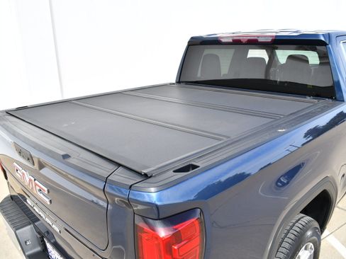Used 2020 GMC Sierra 1500 SLT w/ Driver Alert Package I RWD image 8