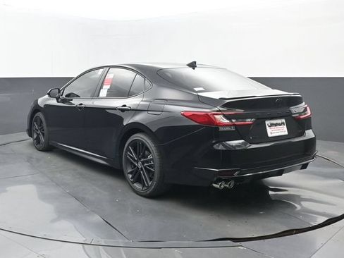 New 2026 Toyota Camry Hybrid FWD image 3