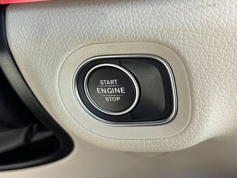 Used 2026 Mercedes-Benz GLE 450e 4MATIC image 17