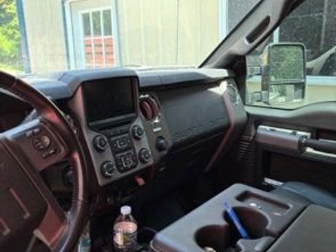 Used 2016 Ford F250 Lariat w/ Lariat Ultimate Package AWD/4WD image 7