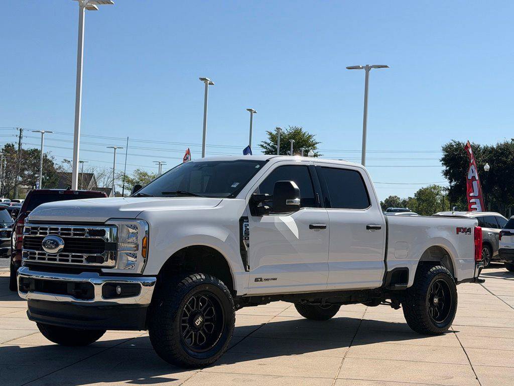 Used 2024 Ford F250 XLT w/ FX4 Off-Road Package AWD/4WD image 8