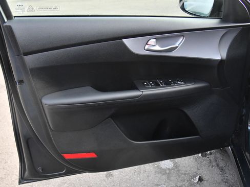 Used 2024 Kia Forte LXS image 13