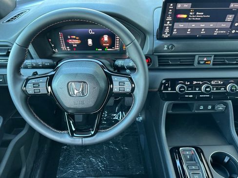 New 2026 Honda Pilot Sport image 25